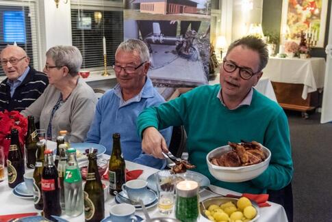 Stegt flæsk trækker fulde huse