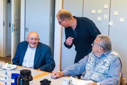 Masser af mænd i Østbirk