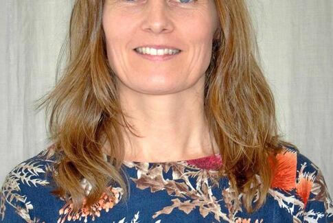 Mentorer bryder negative skolestatistikker for anbragte børn