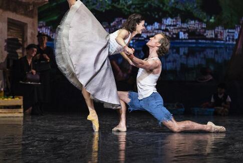 Oplev Det Kongelige Teaters forestillinger gratis på KGL Xtra