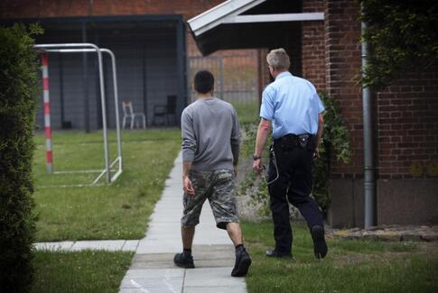 Kriminalforsorgen åbner for de første besøg