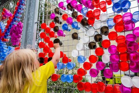 Sommeren rykker ind i Horsens baggårde