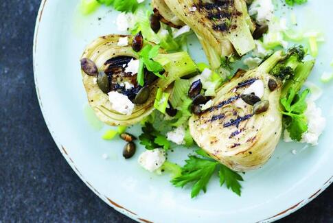 Sådan griller du sommerens friske danske grøntsager