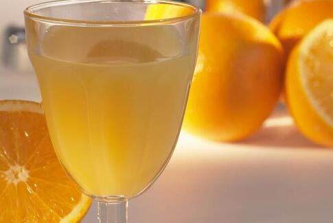 Jeg melder juice forbi