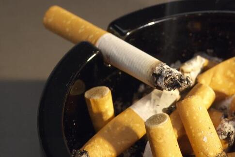 Danmark dumper i rygeforebyggelse