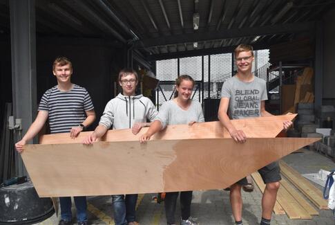 Mere end 30 hjemmebyggede både i traditionsrig kapsejlads