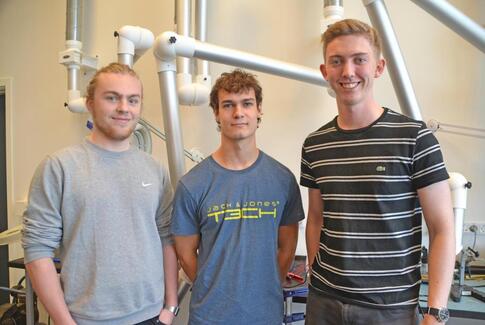 Hybrid powerbank sender gymnasieelever til DM i entreprenørskab