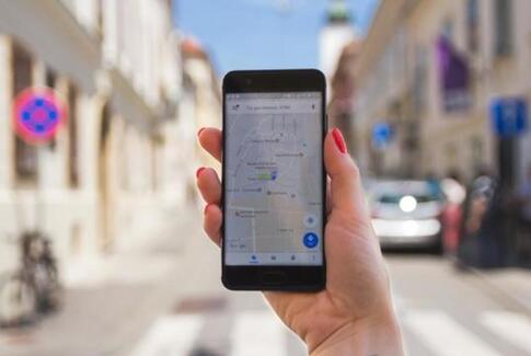 Danskerne kan ikke undvære smartphonen på ferien