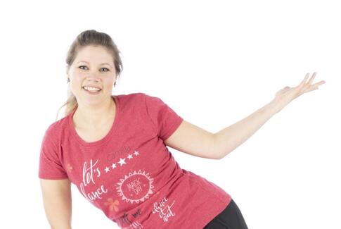 Morgenfriske damer dansede i Hovedgård