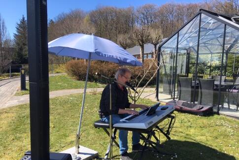 Leo er på turne i kommunen