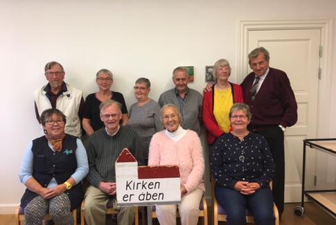 Trofaste kirkeguider siger: Kirken er åben