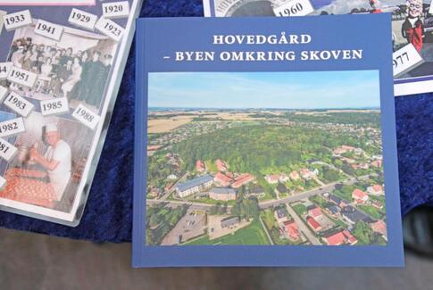 Den fjerde Hovedgårdbog er i handelen