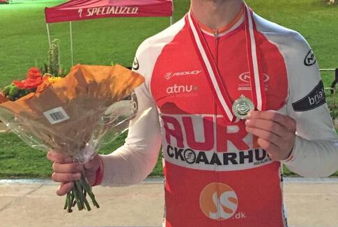 To DM-sølvmedaljer til Rasmus Søgaard på cykelbanen i Aarhus