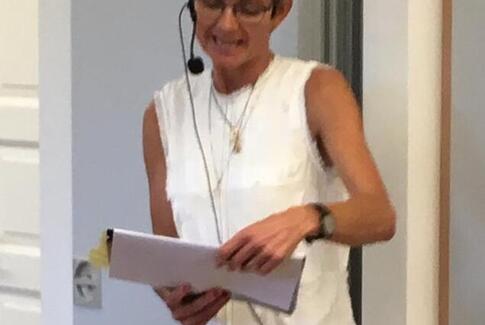 Kirkegårdsvandring i heldige Østbirk