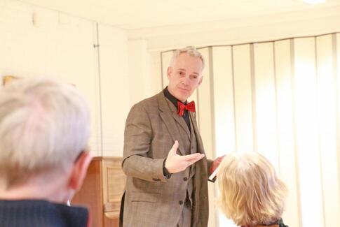 Foredragsholder i uvante omgivelser