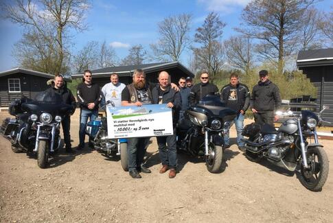 Motorcykelklub støtter Hovedgård multihal