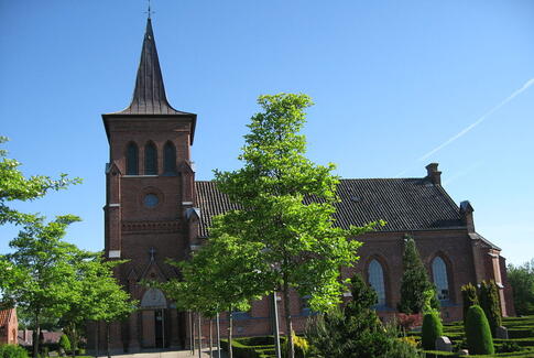 Sommer-kirke-stafet i landsbykirkerne nord for Horsens