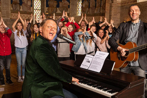 Kæmpe Sigurd Barrett børneshow i Østbirkhallen